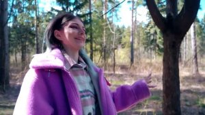 В ПЕРВЫЙ РАЗ ВЫГУЛИВАЕМ В ЛЕСУ СОБАЧКУ ЭЛИС | СОБАКА УВИДЕЛА БЕЛКУ И УТОК