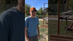 Безумный садовод: тыквы теперь растут на деревьях!