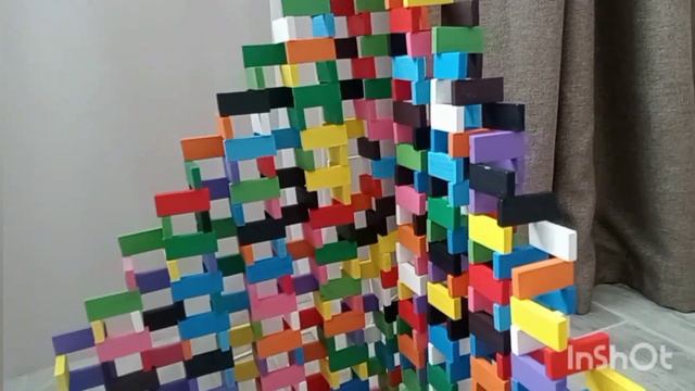 Domino/домино/башня/пирамида/цепная реакция