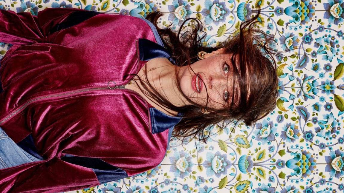 Сериал Вверх дном – 1 сезон 5 серия / This Way Up