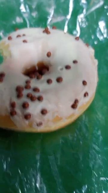 Жёсткий обзор на пончик которую озвучивал мой друг