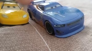 Молния Маккуин и Метр истории про машинки