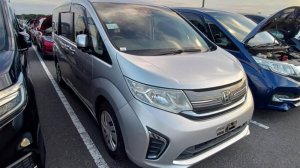 Хонда Степ Вагон 2017 года за 1,35 млн рублей