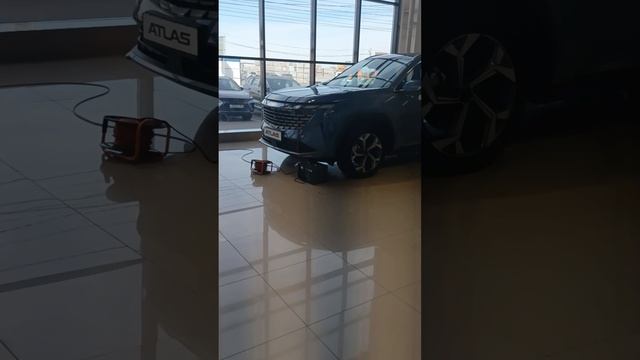 Цены на новые автомобили в октябре 2025.