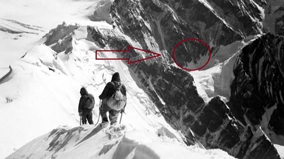 Древняя дверь в скале на Алтае которую не могут открыть смотреть онлайн