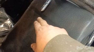 Снимаю подголовники на ниве.