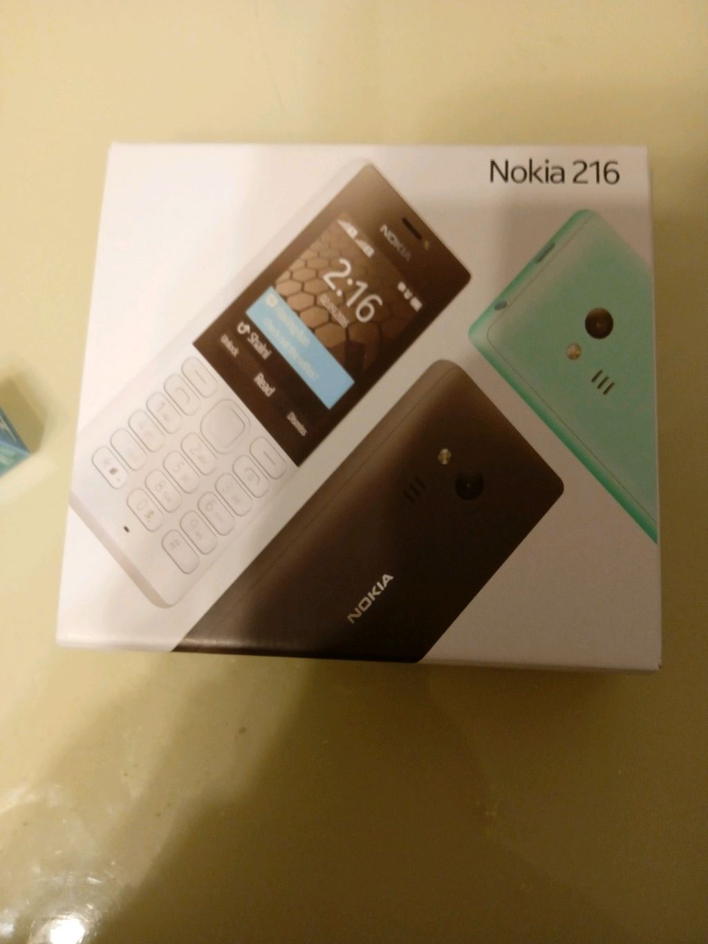 обзор на Nokia 216