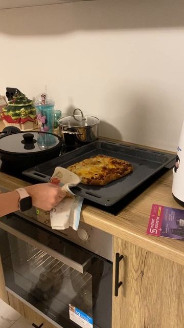 Замороженная сырная пицца смотреть онлайн