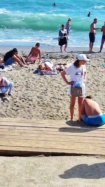 Неожиданно в Крыму смотреть онлайн