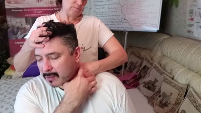 ШОК! Ученики чуть не открутили голову своему учителю! Обучение Мануальной терапии от Олега Гудвина. смотреть онлайн