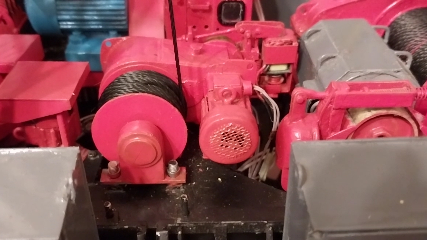 Модель башенного крана КБ-502.