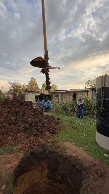 Как выглядит водоносный слой и откуда берется вода в колодце смотреть онлайн