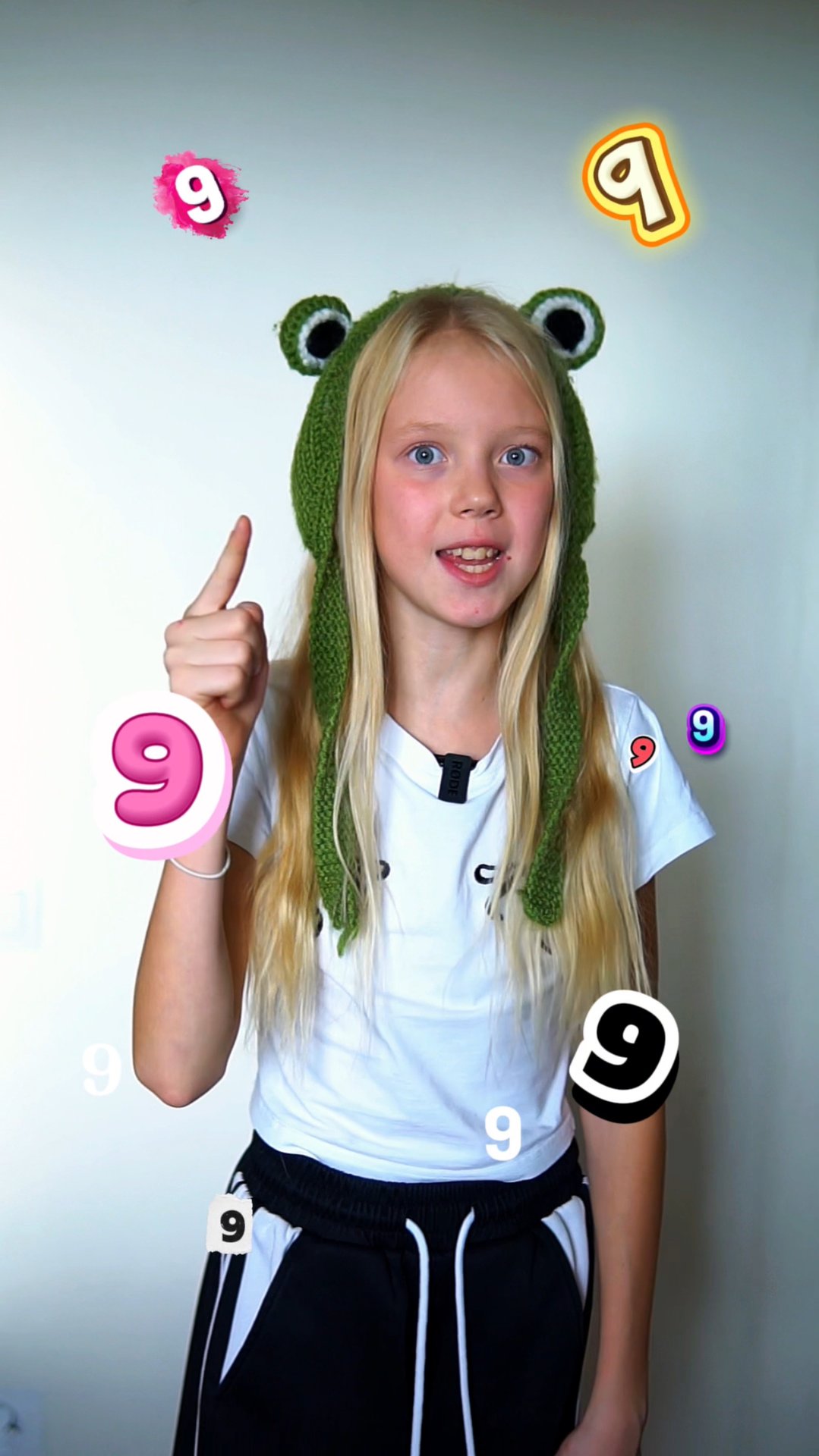 Пиши в комментах, сколько 9 ты нашел? #shorts смотреть онлайн