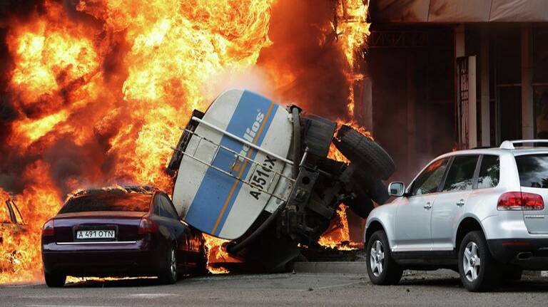 Аварии и ДТП на дорогах ТОРОПЫГИ за рулем смотреть онлайн