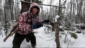 Живу в тайге. Проверяю капканы. Есть добыча.