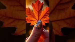 Улыбнись и подумай, какая красивая осень...