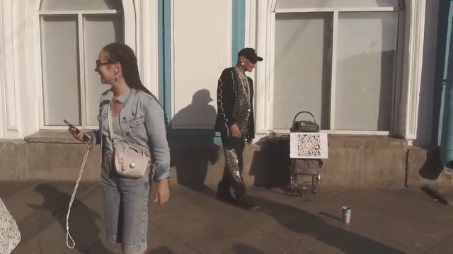 ТАНЦОР МАЙКЛ ЛЕГЕНДА НЕВСКОГО ТАНЦУЕТ НА НАБЕРЕЖНОЙ КАНАЛА ГРИБОЕДОВА смотреть онлайн