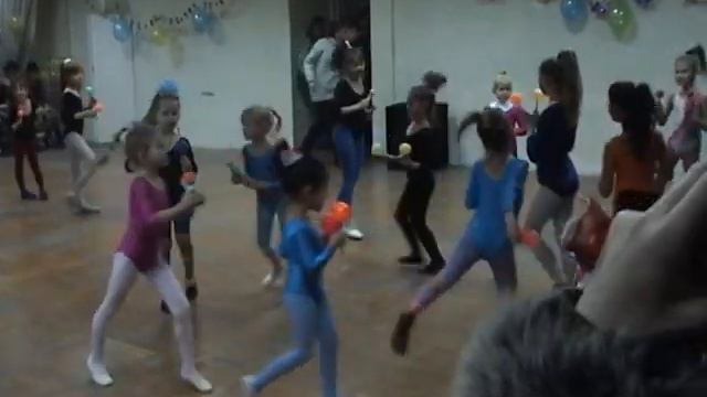 МАРАКАСЫ. Детский танец