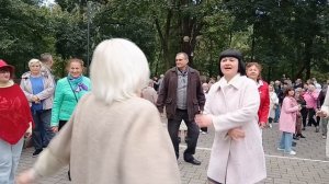 А мы будем счастливыми..... 04.10.25 Гомель парк Луначарского 🥰💫