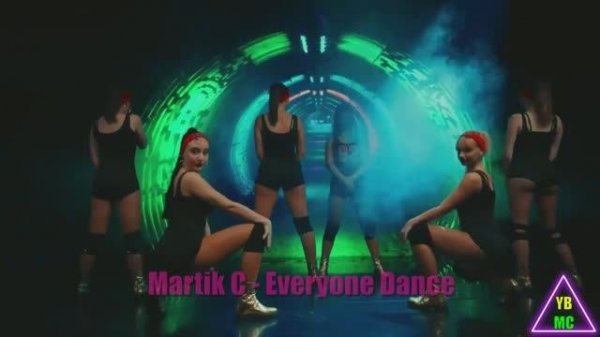 🄼🄰🅁🅃🄸🄺 🄲  - Everyone Dance