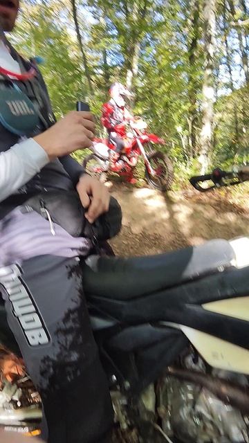 две гюрзы встретились на гонке последний богатырь от Мотобазыбиз смотреть онлайн