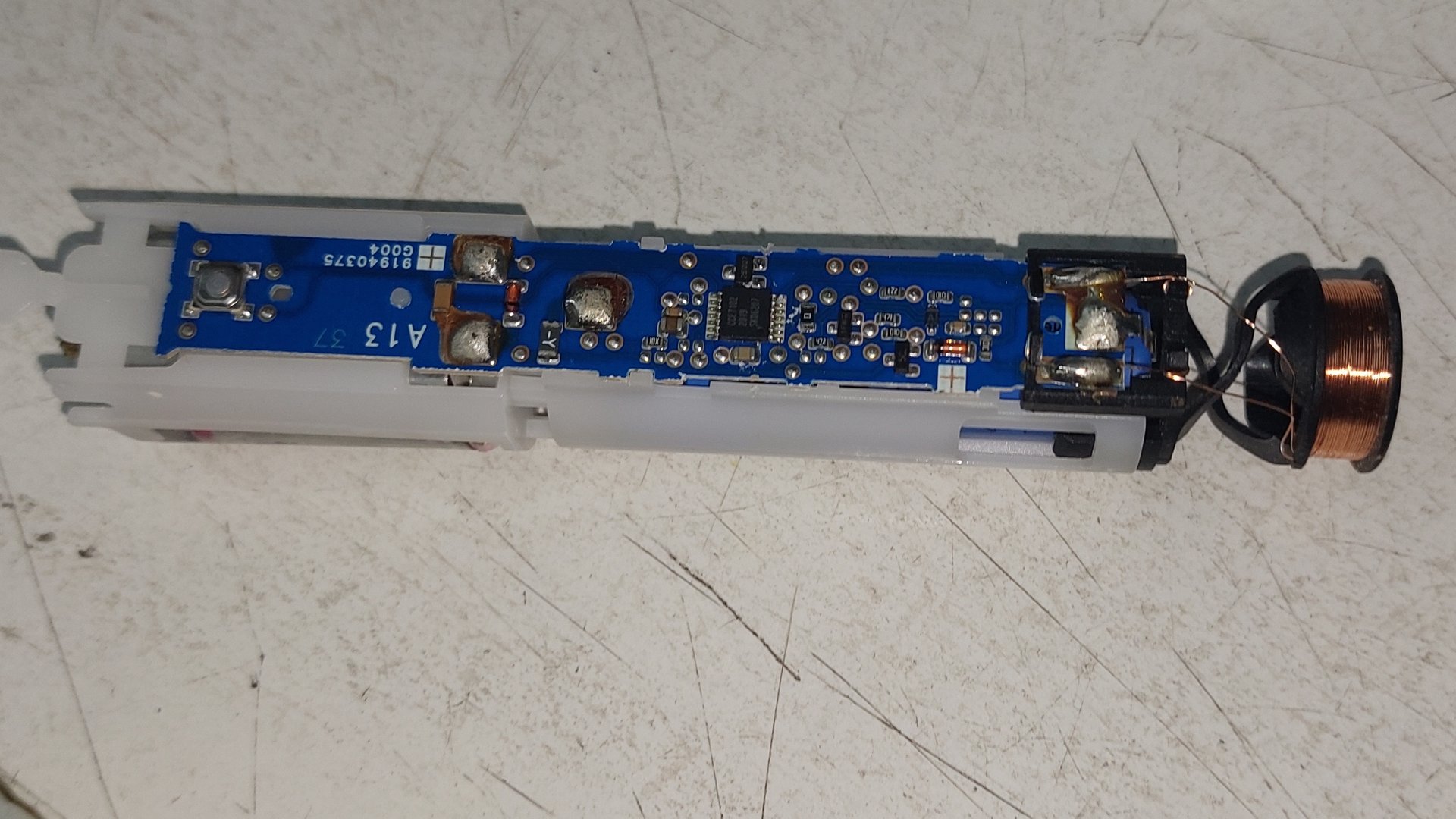 Как разобрать и починить зубную электрическую щётку ORAL-B BRAUN смотреть онлайн