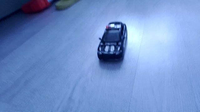 машины на дороге.