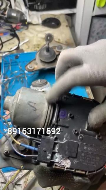 дворники Пежо 508 нет связи с правым моторчиком