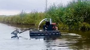Очистка водоемов водным комбайном от водорослей
