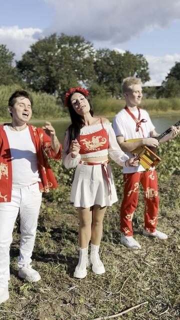 И плывёт веночек! Надежда Кадышева! Исполняет группа КАВЕРХИТ