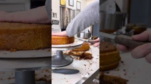 Как разрезать бисквит идеально?