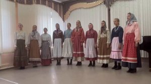 "Прощался парень с девушкой" - лирическая времён ВОВ. Тасеевский р-он, Красноярский край.