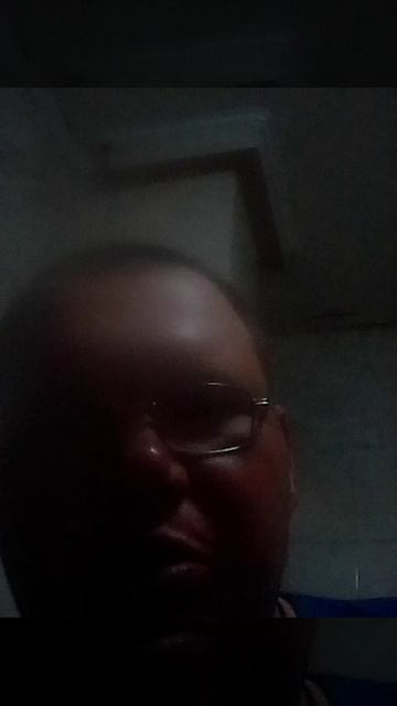 деревенский рэпер Костян трек на столе твоём бутылка от души