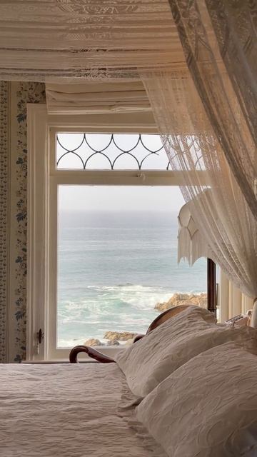 Желаю каждому человеку такой вид из окна.