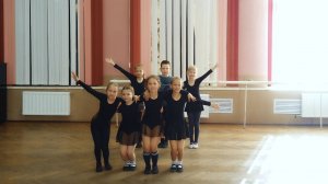 Дарит солнышко веснушки танец для детей