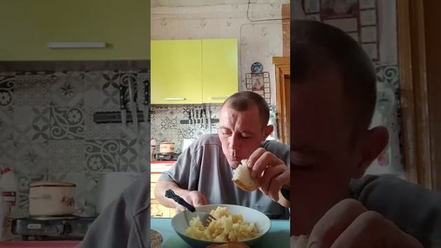 Приятного аппетита 😋 смотреть онлайн