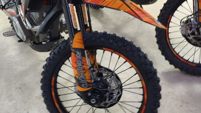 Сравнение мотоциклов Regulmoto Athlete New и Athlete New Pro!