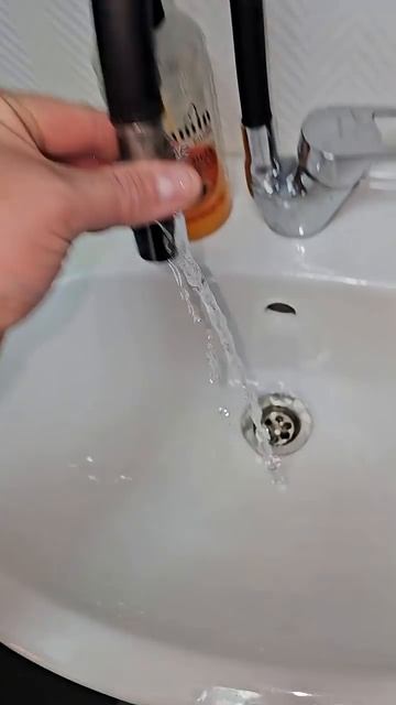 Как исправить слабый напор воды за 1 минуту? #shorts смотреть онлайн