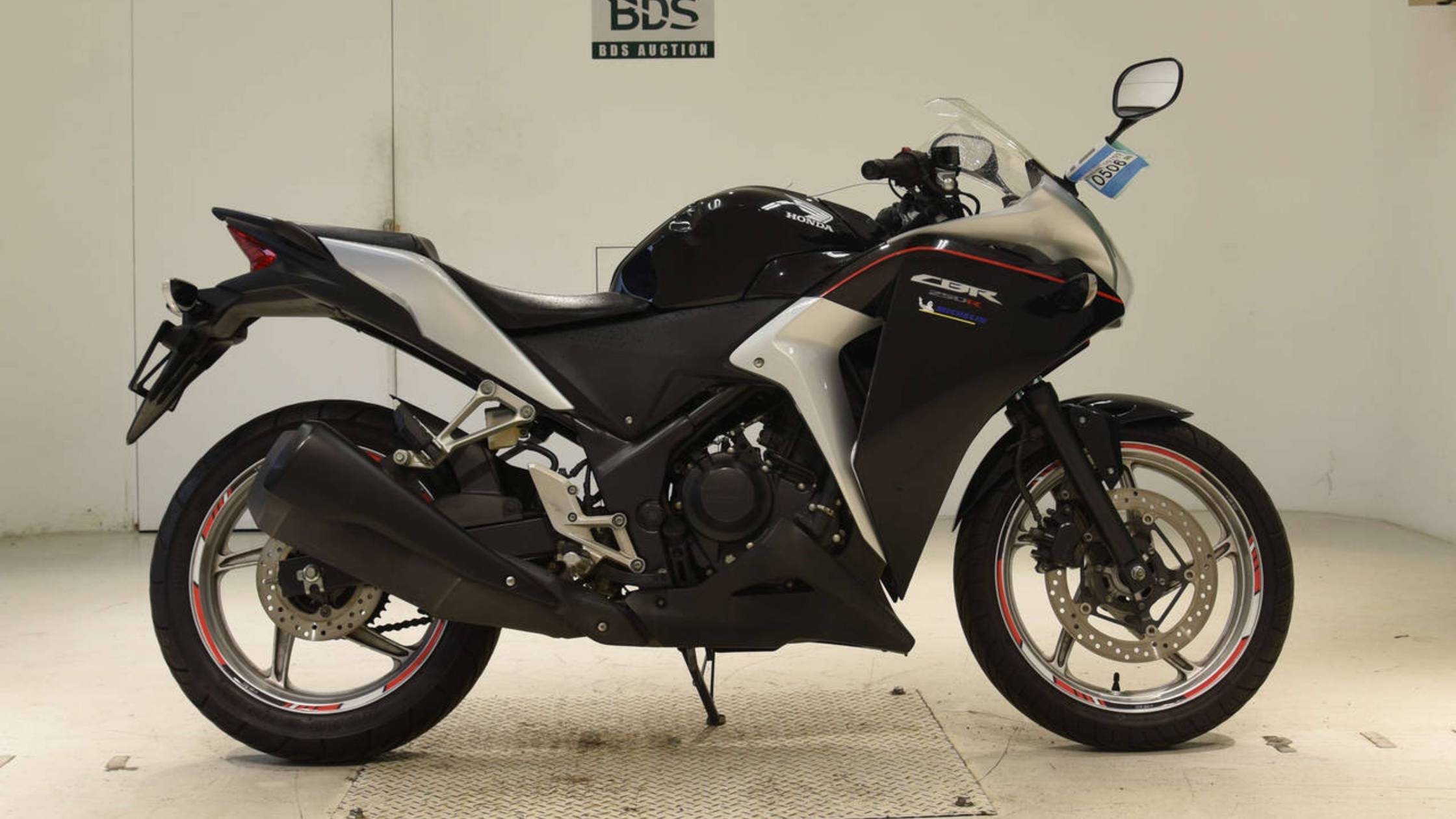 HONDA CBR250R - MC41-1003980 смотреть онлайн