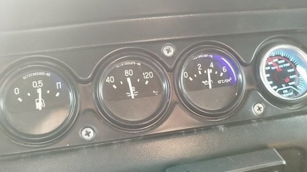 Датчик давления масла в термоклапане ЗМЗ 409