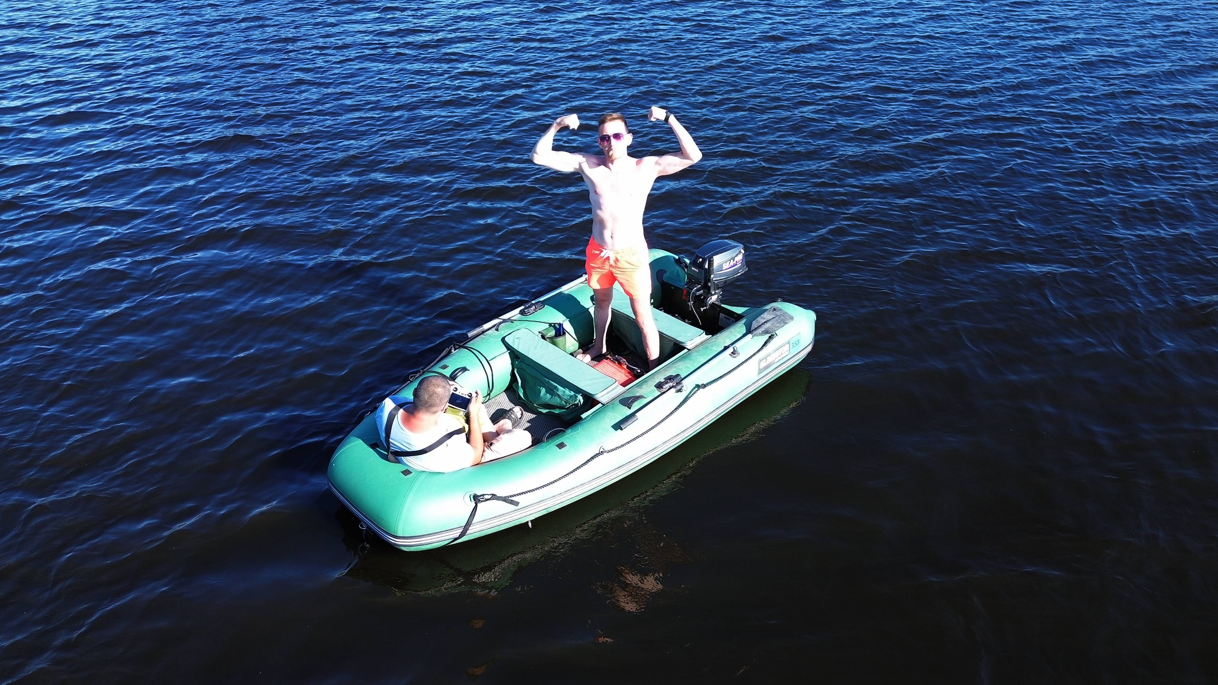 Лето, озеро, лодочка