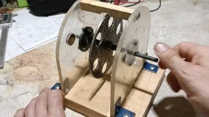 Эксперемент.Генератор со статичным магнитом и обмоткой.