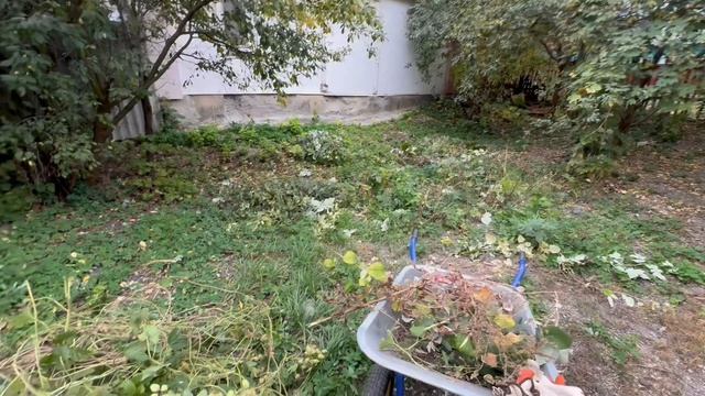 Обзор деревенского дома снаружи, огородные работы и ремонтные )) смотреть онлайн