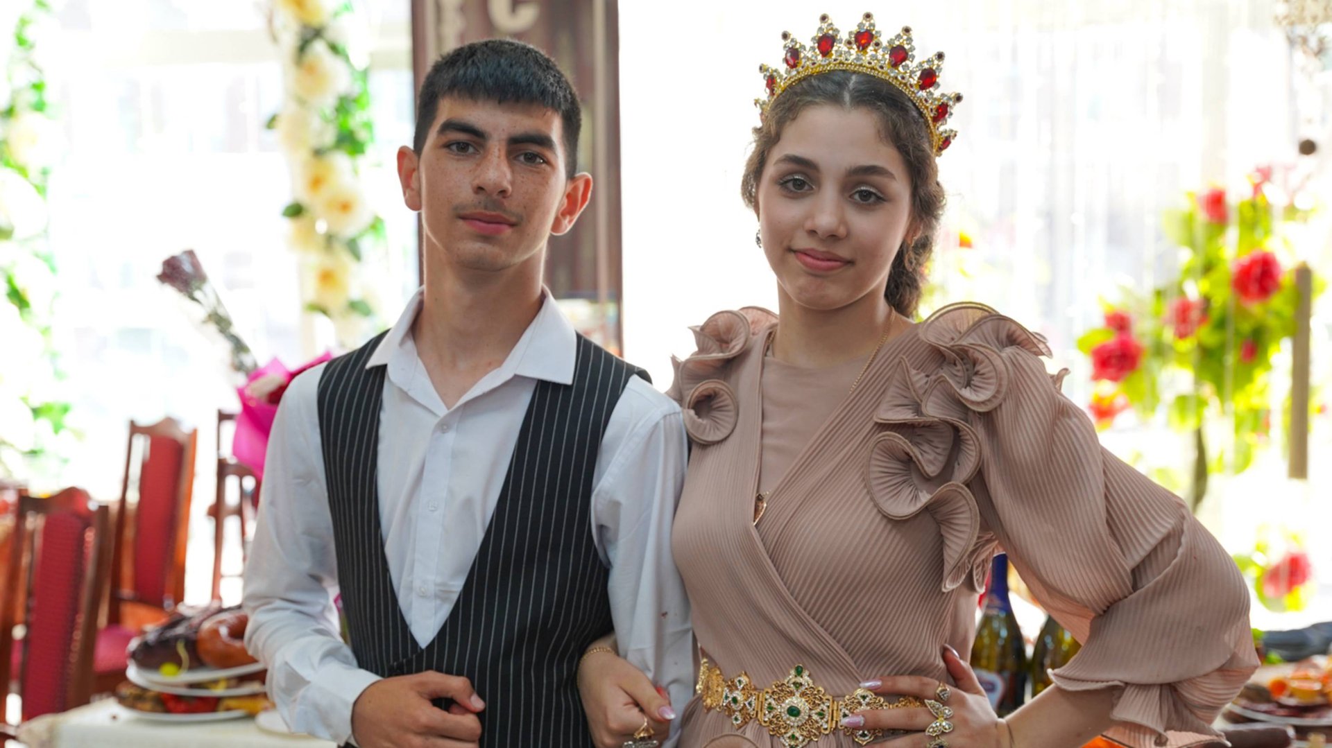 Вася Мэкэщи андя цырэ лэ внучка! смотреть онлайн