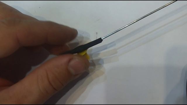 Ремонт уплотнителя двери автомобиля (фиксация клипс в уплотнителе) смотреть онлайн