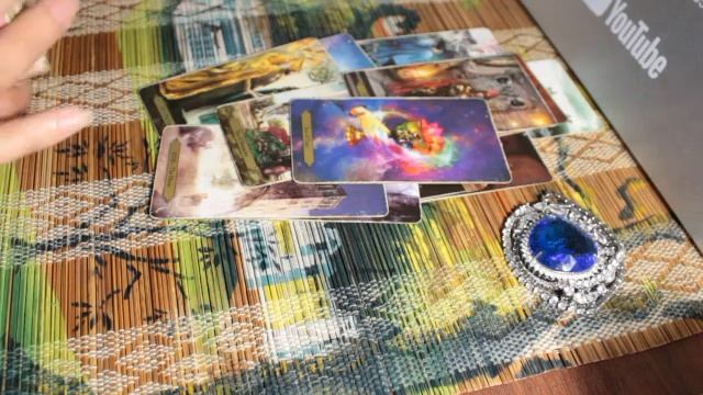 Что стучится в вашу дверь_Дальнейший сценарий вашей судьбы... смотреть онлайн