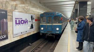 «Раритет!» Метропоезд Ем-501/Ема-502 №106 на ст.м.Проспект Ветеранов и Нарвская, июнь 2025 года