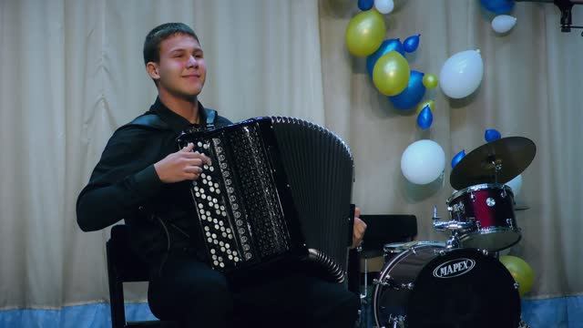 В.Гридин - Парафраз на тему русской народной песни «Утушка луговая» смотреть онлайн