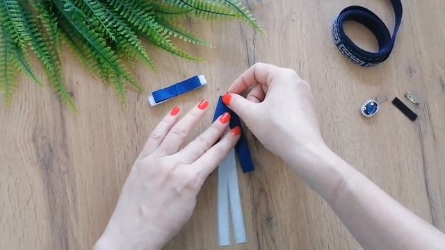 Как сделать брошь из узкой ленты/Галстук из узкой ленты/Галстук брошь/МК