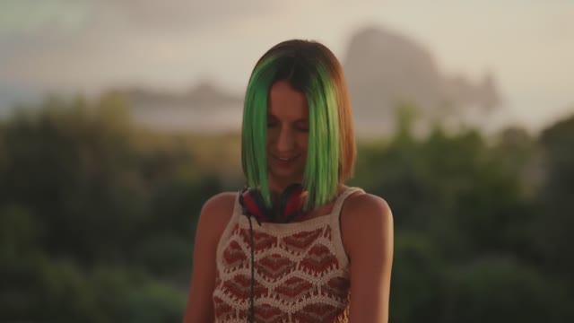 Miss Monique - Es Vedrà (Ibiza, Spain) [Melodic Techno, Progressive House DJ Mix] смотреть онлайн